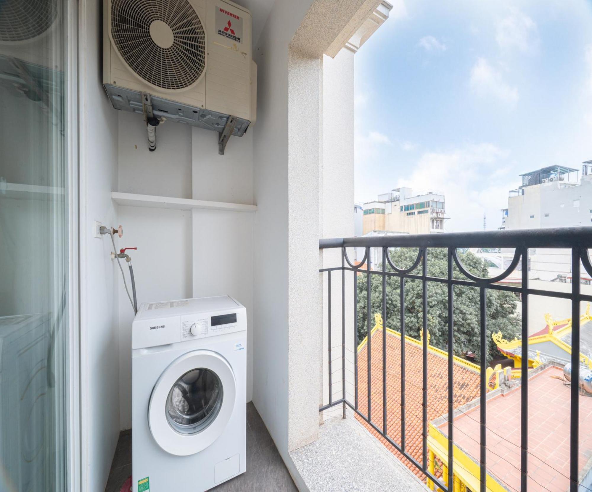 Luxe Paradise Residence Truc Bach Hanoi Esterno foto