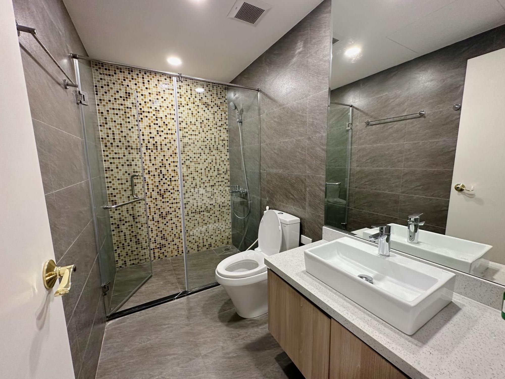 Luxe Paradise Residence Truc Bach Hanoi Esterno foto